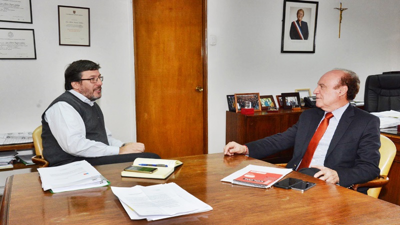 Presidente del Core RM realiza visita protocolar a director del Serviu Metropolitano.